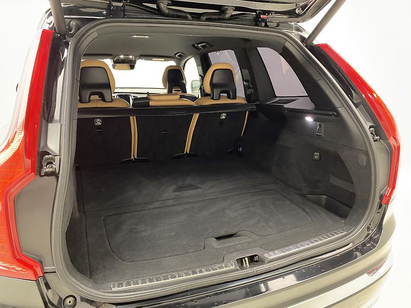 Volvo XC90 B5 AWD INSCRIPTION AUT CZ - fotka 6 z 48