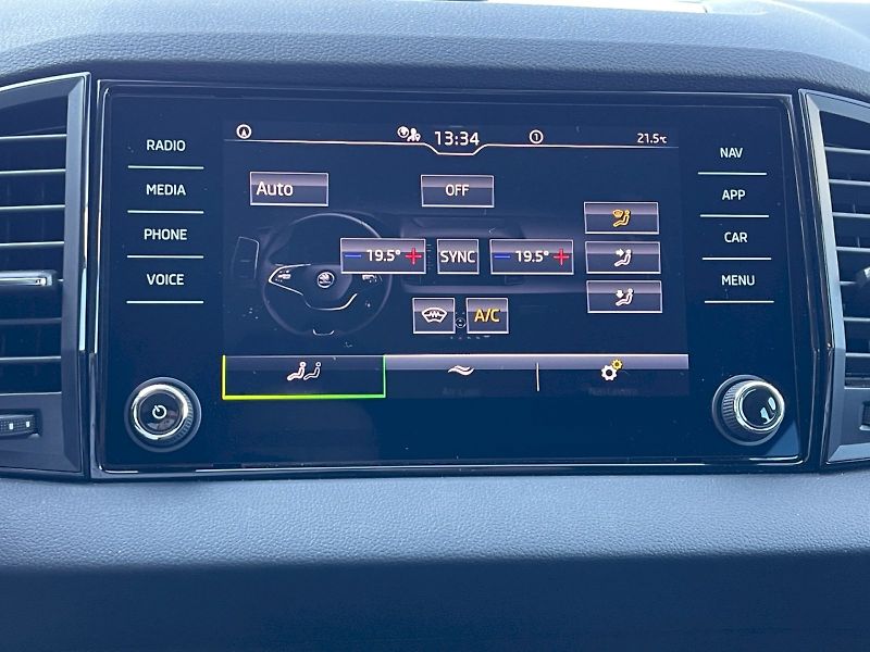 Škoda Karoq (2024) 1.5 TSI 110kW DSG Selection - fotka 18 z 30