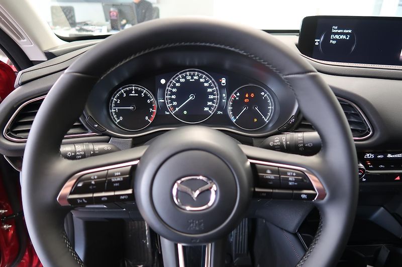 Mazda CX-30 (2026) 2.5l G140 Homura - fotka 15 z 18