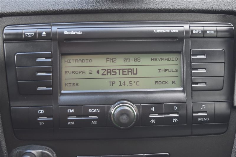 Škoda Octavia 2,0 TDi 103kw 4x4 2 SADY KOL - fotka 30 z 36