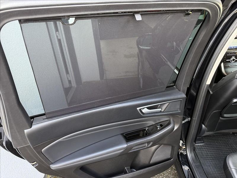 Ford Galaxy 2,0 Titanium,177kW,po servisu - fotka 24 z 38