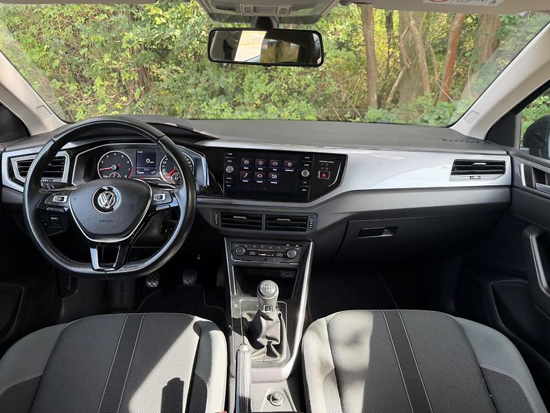 Volkswagen Polo (2019) 1.0 TSI / 70 kW  - fotka 5 z 19