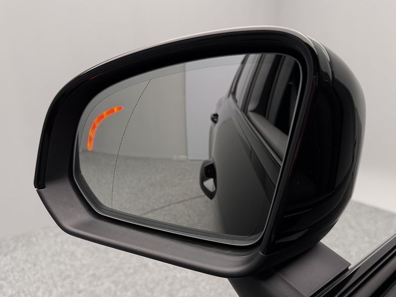 Volvo XC40 (2026) B3 BLACK EDITON  PLUS - fotka 17 z 23