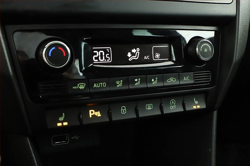 Škoda Rapid (2019) Monte Carlo 1.0 TSI, Automat - fotka 15 z 20