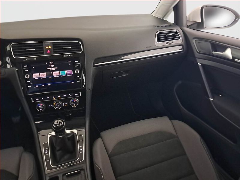 Volkswagen Golf (2020) Highline 1.5 TSI, ČR,1.maj - fotka 8 z 21