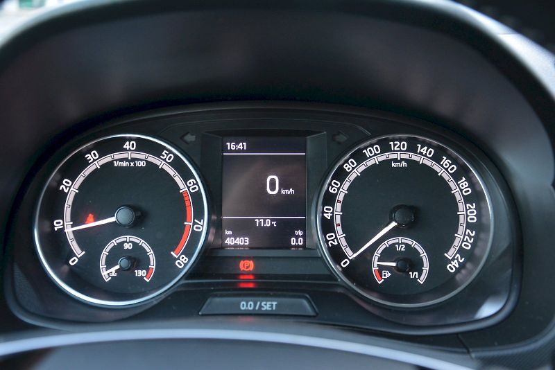 Škoda Fabia (2021) 1.0 MPI 44 KW Ambition PLUS 12 - fotka 9 z 25