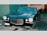 Chevrolet Camaro z roku 1971. „Závodní motor se vstřikováním dusíku a 700 koní (515 kW). Po koupení auta jsem ten motor po cestě domů odrovnal. Nakonec jsem ho miloval. Není nic lepšího než starý americký muscle car!“