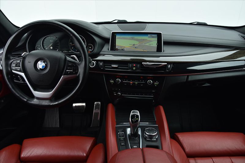 BMW X6 xDrive 30d 190kW ČR - fotka 14 z 26