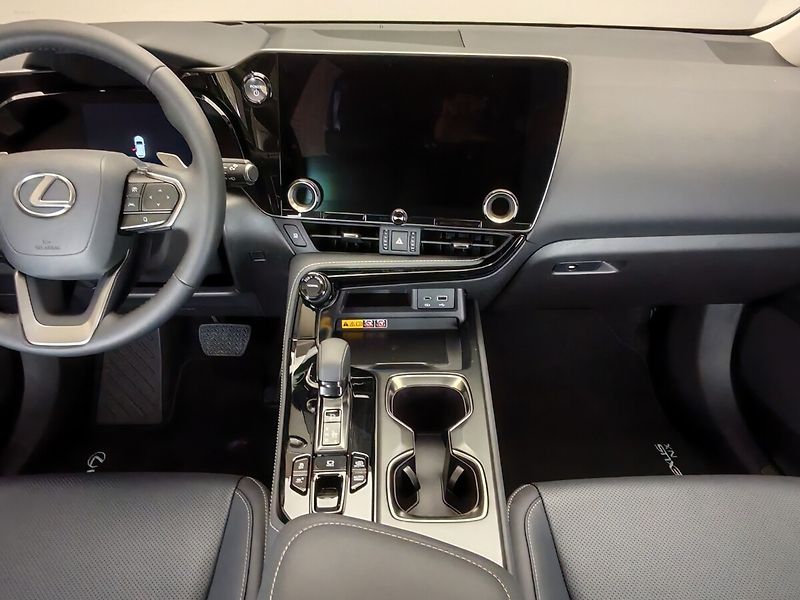 Lexus NX 450h plus 450h+ PRESTIGE Plug-in Hybrid - fotka 36 z 41