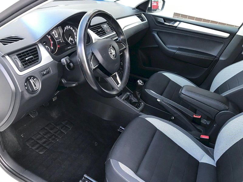 Škoda Rapid (2017) Ambition 1,0 TSI - fotka 6 z 24