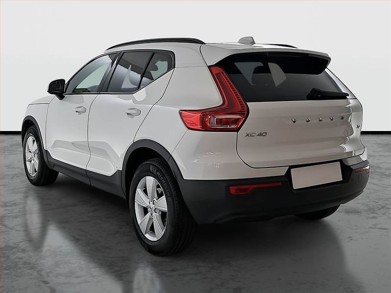Volvo XC40 (2021) T2 - fotka 4 z 18
