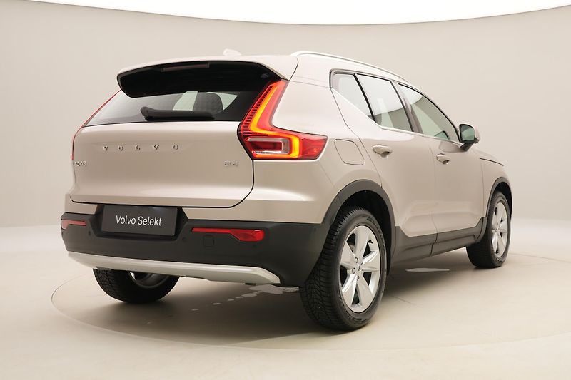 Volvo XC40 B4 BRIGHT PLUS AUT CZ - fotka 13 z 56