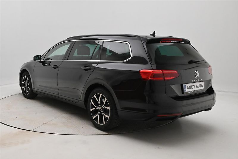 Volkswagen Passat 2,0 TDI 110kW DSG Business Zár - fotka 7 z 27