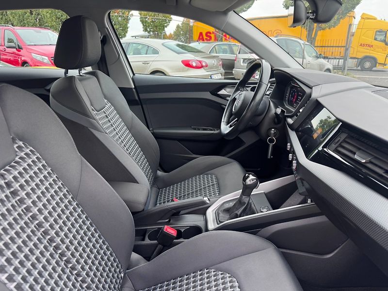 Audi A1 (2019) 2,0 TFSI 147 KW S-LINE DPH - fotka 45 z 50