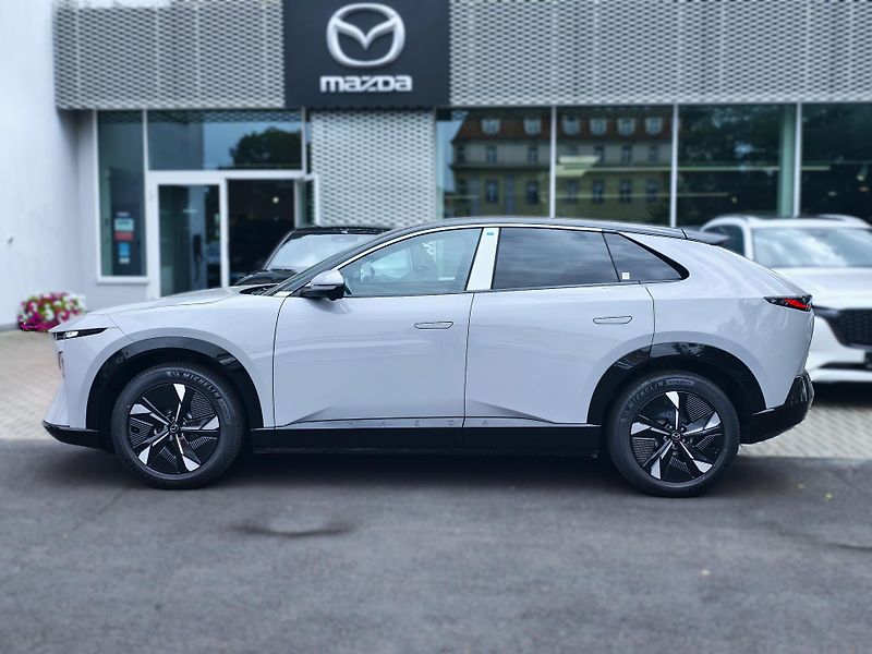 Mazda CX-6e (2026) Nová CX6e TAKUMI  - fotka 3 z 17