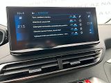 Peugeot 5008 (2022) 1.2PT 96kW! Allure! Tažné! LED - náhled 32