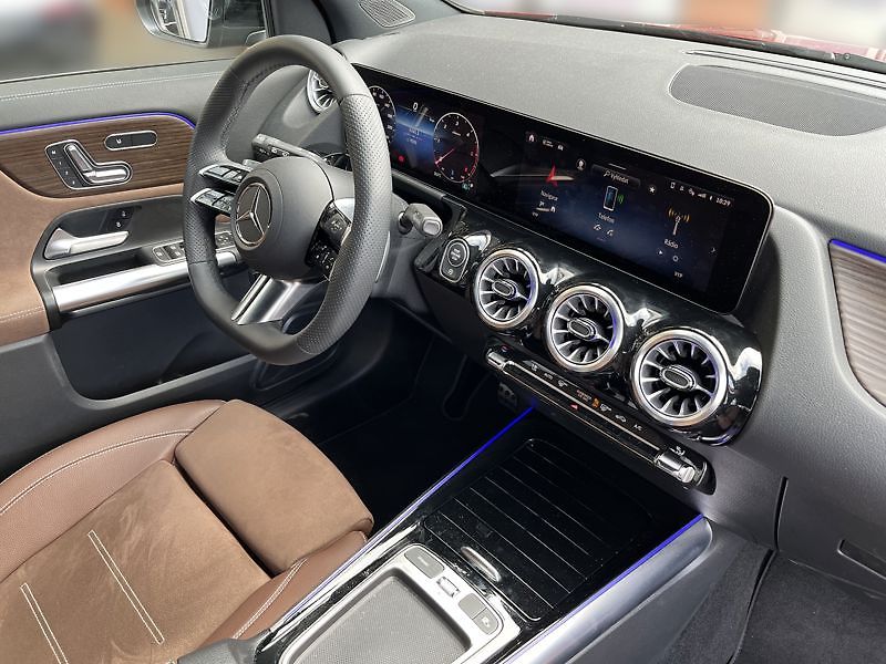 Mercedes-Benz GLA 200 d 4MATIC AMG Style Edition - fotka 19 z 21