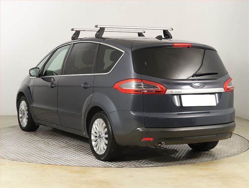 Ford S-MAX (2012) 2.0 TDCi, 7 míst, Navi - fotka 4 z 21