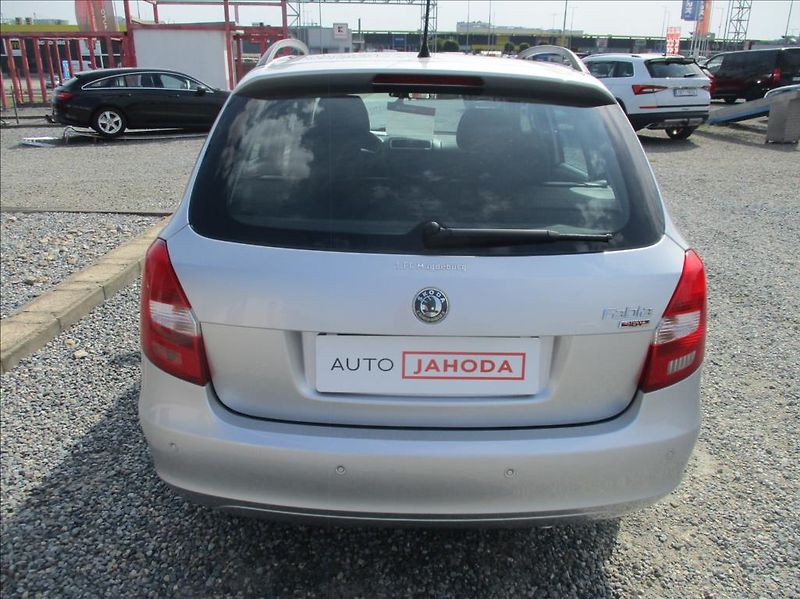 Škoda Fabia 1,4 i 16v, aut. klimatizace, - fotka 6 z 31