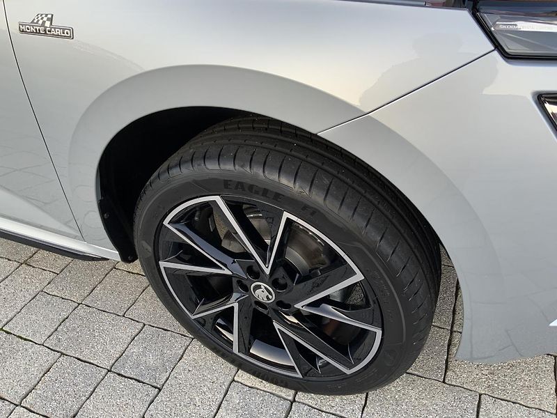Škoda Kamiq MONTECARLO 1,5Tsi 7ST DSG/Auto - fotka 20 z 33