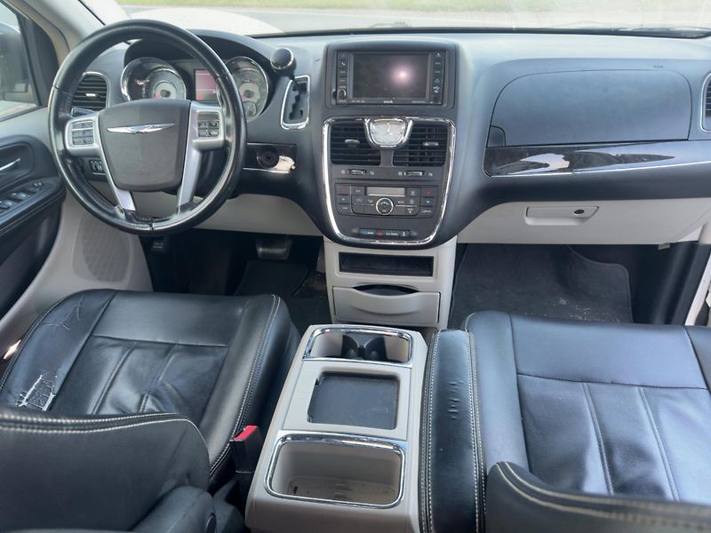 Chrysler Town & Country (2013) 3,6 DVD StownGo kůže 2013 - fotka 12 z 16