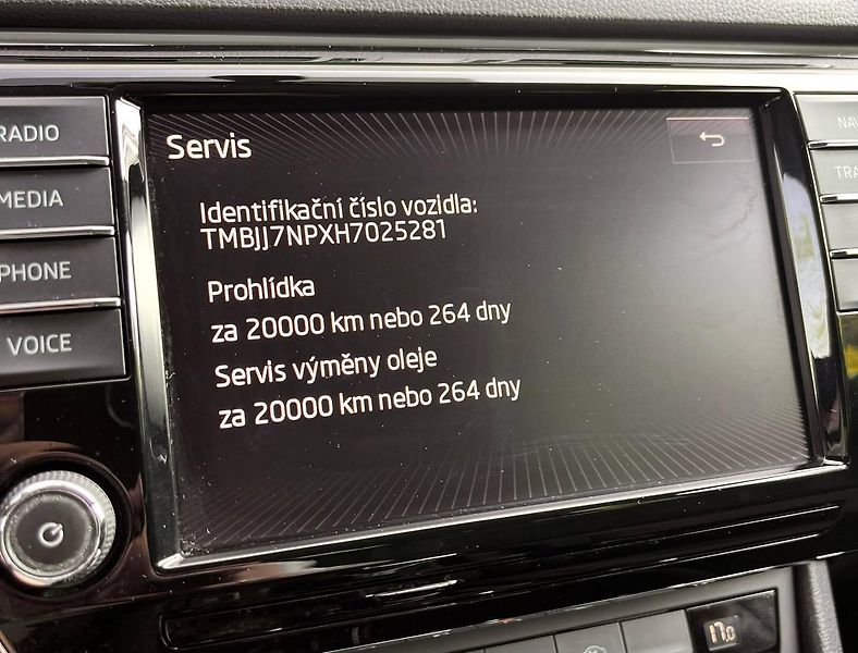 Škoda Superb (2016)  III COMBI 2.0 TDI DSG 140 KW - fotka 19 z 25