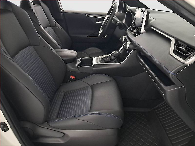 Toyota RAV4 (2022) 2.5 Hybrid - fotka 9 z 19