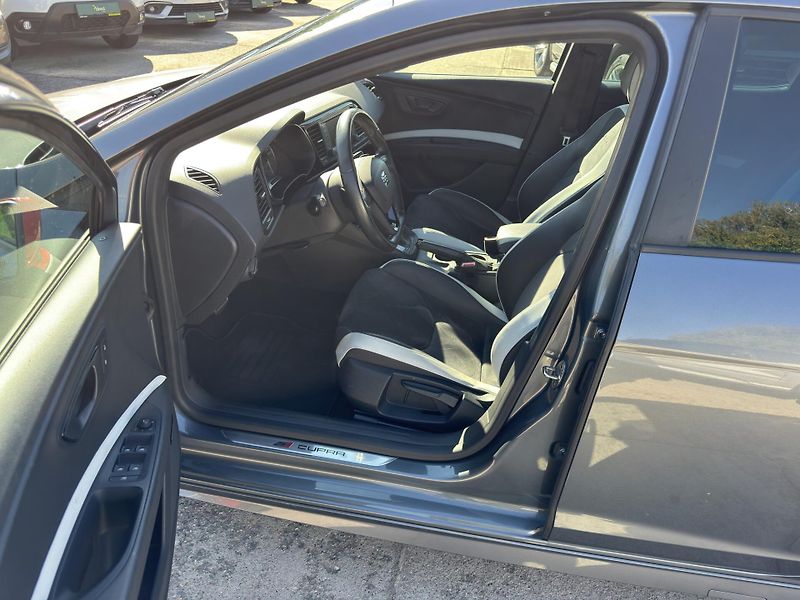 Seat Leon - fotka 4 z 9