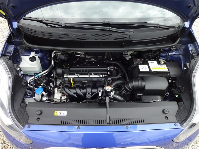Hyundai ix20 1,6 i 91kW 56 000km - fotka 42 z 48