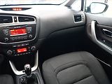 Kia Ceed (2014) Silver 1.6 CRDi, Serv.kniha - náhled 8
