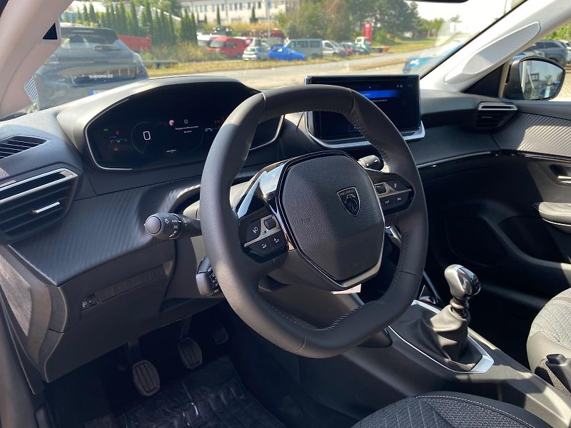 Peugeot 208 (2026)  ALLURE Turbo 100 MAN6 - fotka 14 z 27