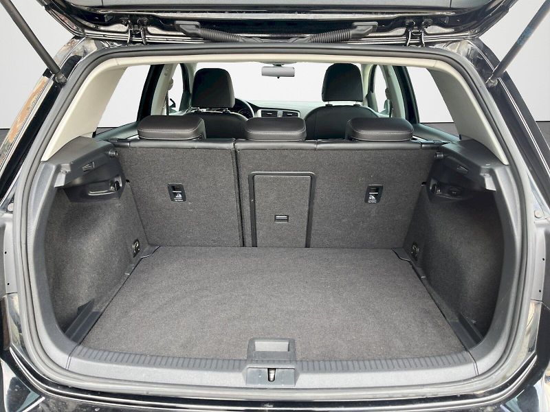 Volkswagen Golf (2015) 1.6 TDI 77 kW Comfortline - fotka 27 z 29