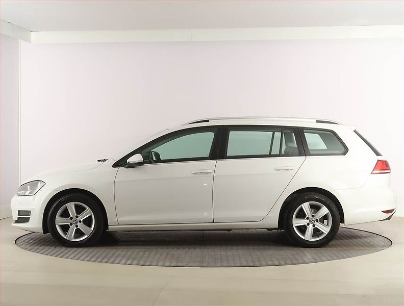 Volkswagen Golf (2015) 1.6 TDI, Automat, Serv.kniha - fotka 3 z 22