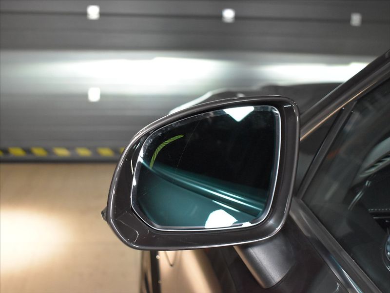 Volvo XC90 2,0 T8 AWD Plus BLIS,Bezklíč - fotka 25 z 27