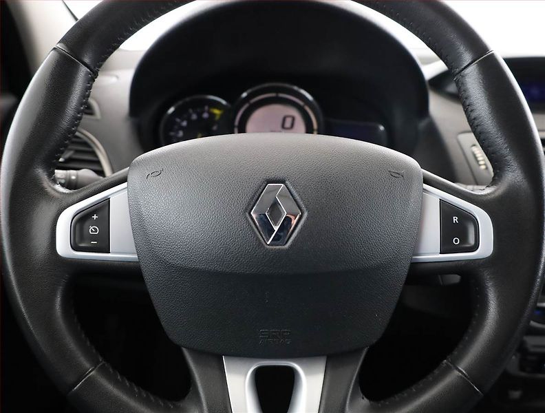 Renault Mégane (2013) 1.6 16V, Tempomat - fotka 8 z 13