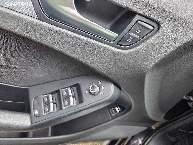 Audi A4 (2015) 2.0TDI 140kw S line Quattro - fotka 23 z 39