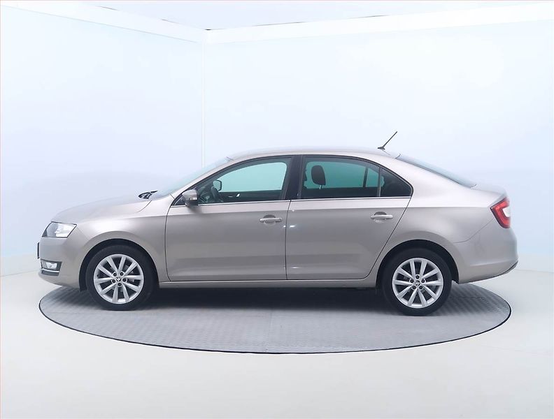 Škoda Rapid (2018) Elegance 1.0 TSI - fotka 3 z 14