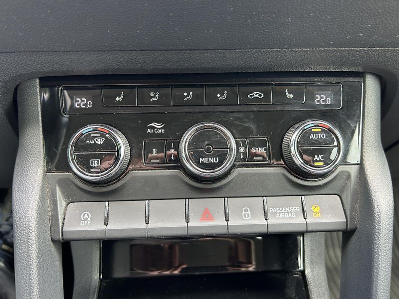Škoda Karoq (2019) 2.0 TDi 110 KW naj.93 tis km - fotka 19 z 29
