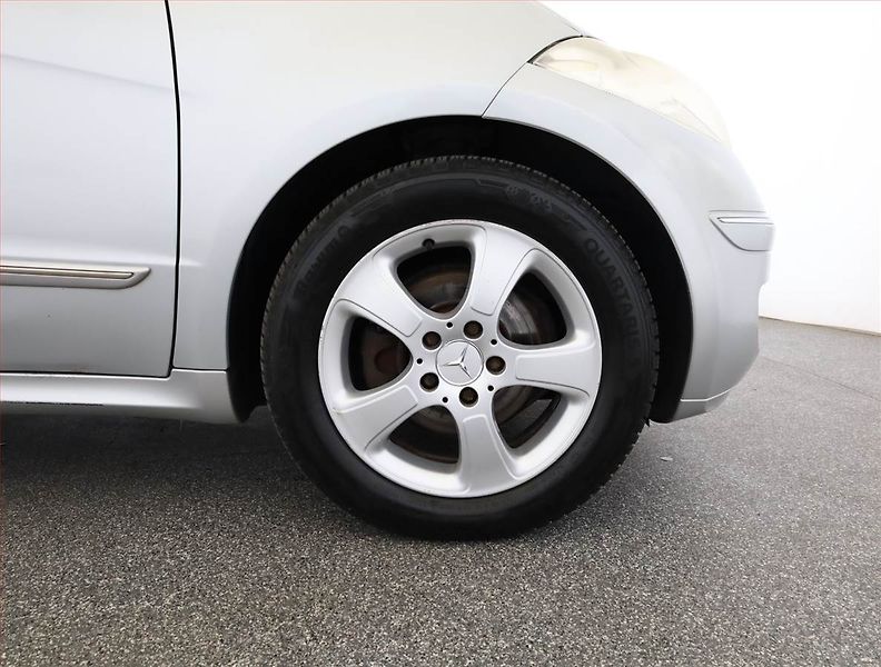 Mercedes-Benz Třídy A (2006) A 150 , nová STK, zamluveno - fotka 15 z 15