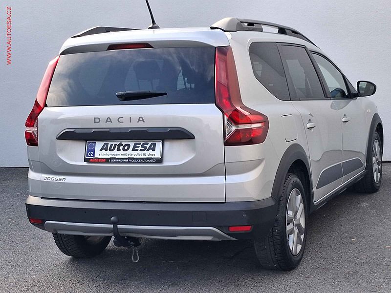 Dacia Jogger (2022) 1.0TCe, AC, TZ, park.čidla - fotka 4 z 16