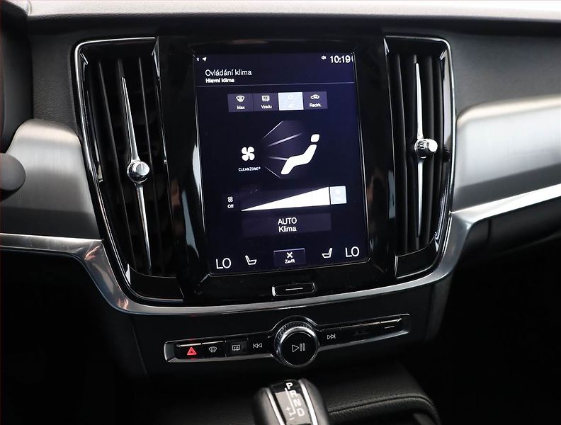 Volvo S90 (2017) D4, Automat, Serv.kniha, Navi - fotka 10 z 17
