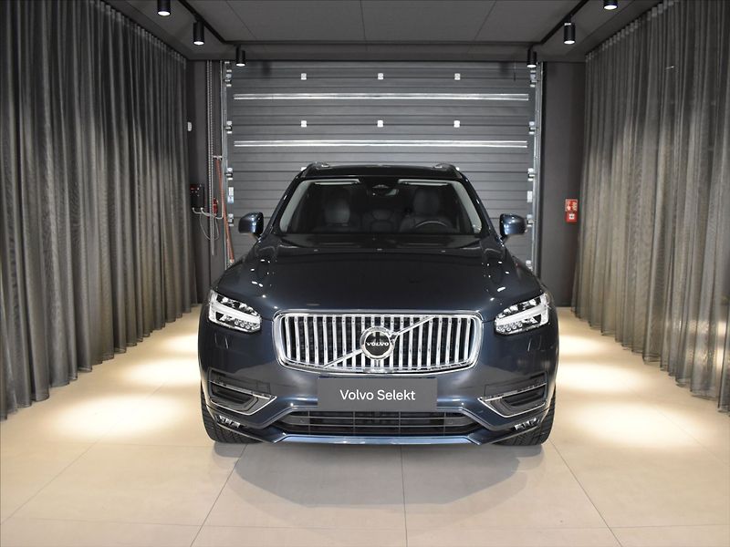 Volvo XC90 2,0 B5 AWD PLUS Bezklíč,Pano - fotka 6 z 23