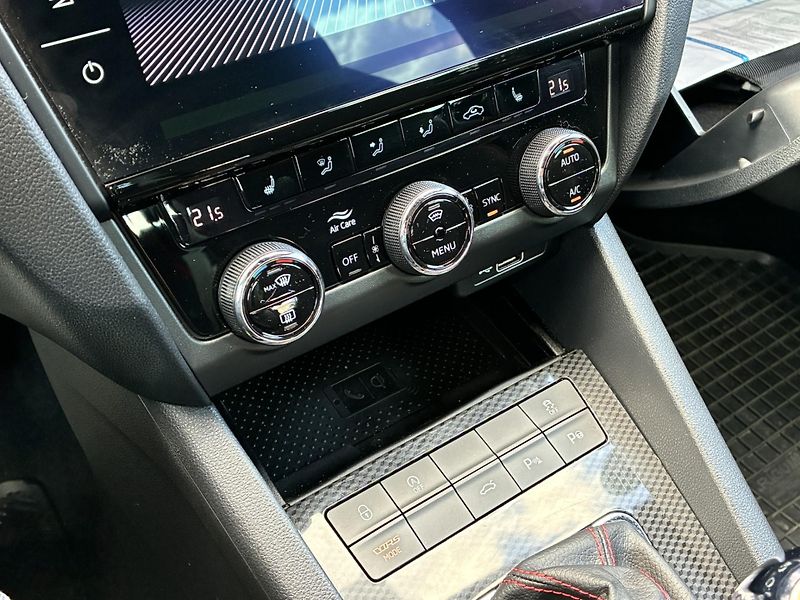 Škoda Octavia 2.0 TDI 4x4 DSG / 135 kW RS - fotka 21 z 26
