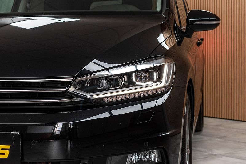 Volkswagen Touran 2.0TDI DSG*TAŽNÉ*7.MÍST*ČR 1.M - fotka 41 z 48