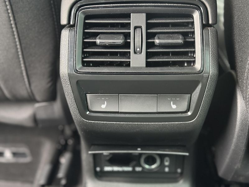 Škoda Karoq (2026) Sportline 1,5 TSI 110 kW DSG - fotka 26 z 32
