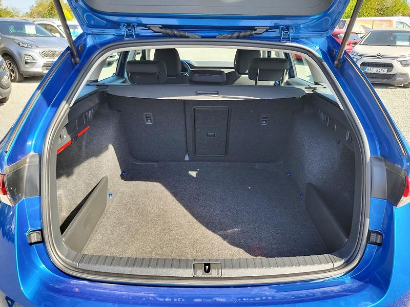 Škoda Octavia IV combi 2.0 TDi AMBITION *ČR - fotka 41 z 47