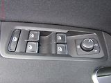 Volkswagen Touran (2015) 1.6TDI, AC, výhřev sed - náhled 14