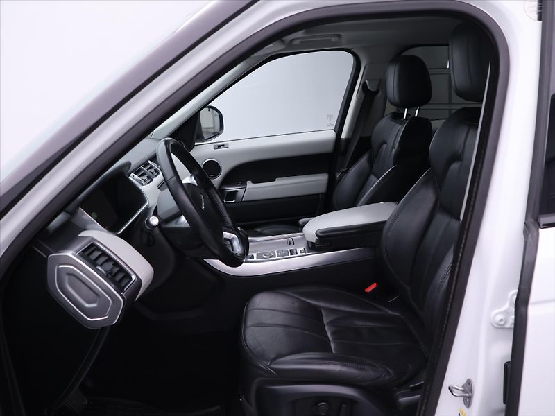 Land Rover Range Rover Sport 3,0 SDV6 HSE 225kW CZ Dynamic - fotka 13 z 37