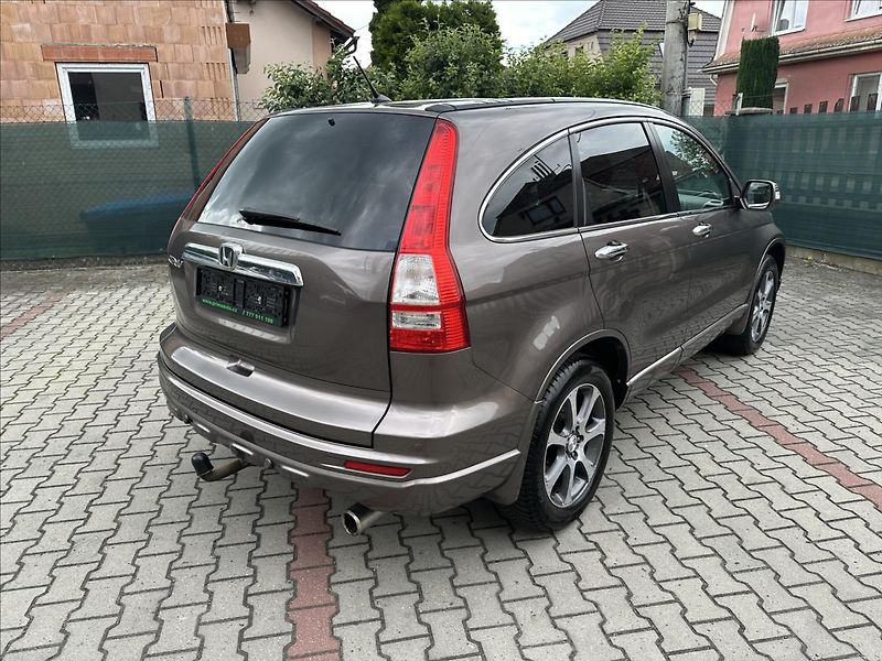 Honda CR-V 2,0 4x4 Executive TAŽNÉ TOP - fotka 3 z 26