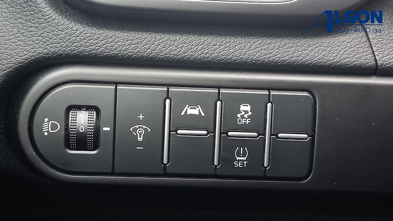 Kia Ceed SW (2025) 1,5 T-GDi GPF TOP - fotka 19 z 19